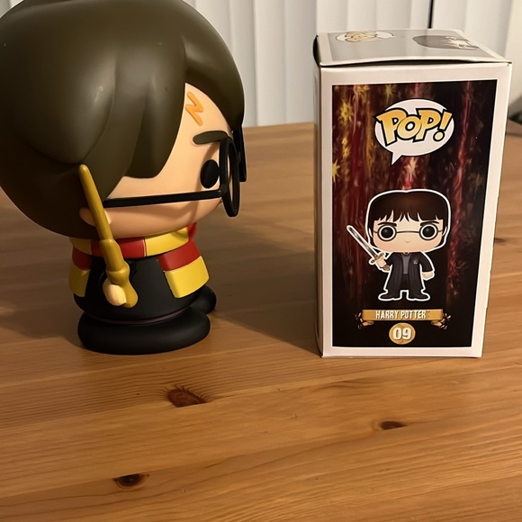 Funko Harry Potter Figure with Red and Yellow Scarf - Picture 2 of 6